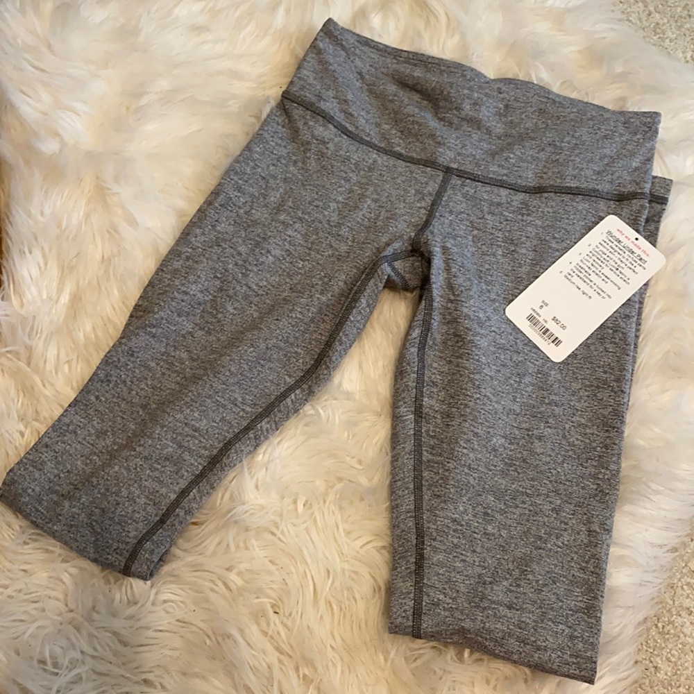 NWT Lululemon size 6 grey wunder under pants